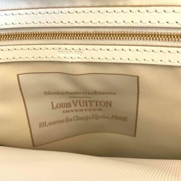 LOUIS VUITTON
Limited Edition White Monogram Sabbia Cabas GM - Picture 7 of 11